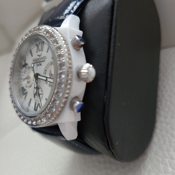 Aquaswiss Chloe women's watch - Picture 4 of 7